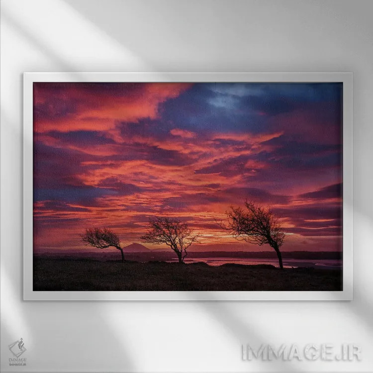 تابلو غروب بر فراز دهانه رود موی اول، شهرستان اسلایگو، ایرلند اثر گارث مککورمک - نمای قابدار سفید