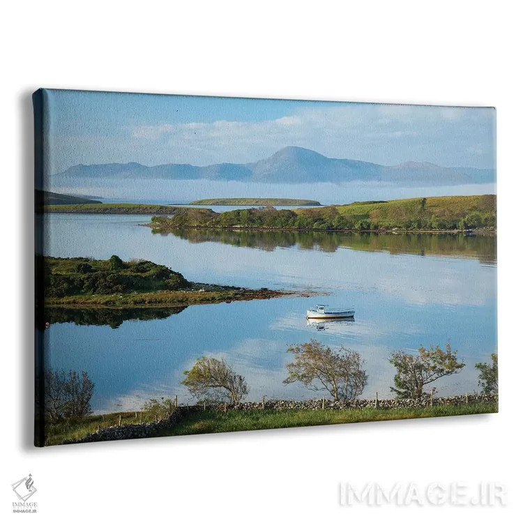 تابلو منظرهٔ عرضی خلیج کلئو به سوی کرو پاتریک اول، شهرستان مایو، ایرلند اثر گارث مککورمک - نمای پرسپکتیو محصول
