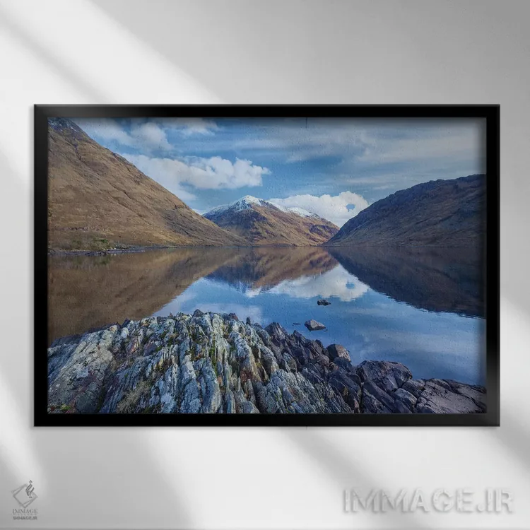 تابلو بازتابهای زمستانی، دولو، شهرستان مایو، ایرلند اثر گارث مککورمک - نمای قابدار مشکی