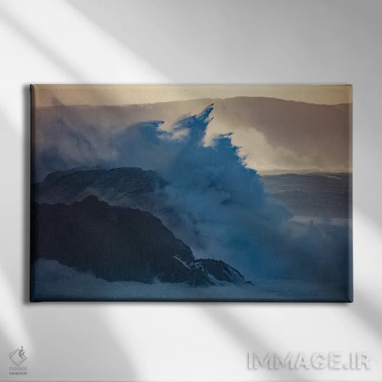 تابلو امواج کوبنده دوم، شهرستان مایو، استان کوناکت، جمهوری ایرلند اثر گارث مککورمک - نمای روبهرو روی دیوار