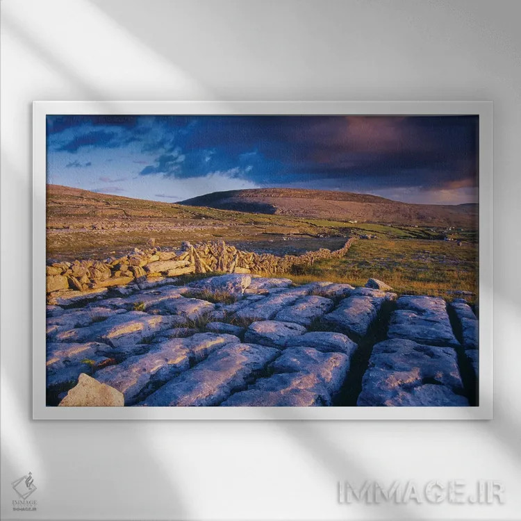 تابلو بارِن (منطقه طبیعی ایرلند) اثر گارث مککورمک - نمای قابدار سفید