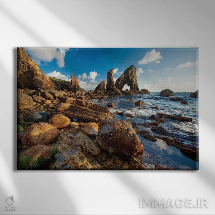 تابلو منظره ساحلی عصرگاهی اول، کروهی هد، شهرستان دونگال، استان اولستر، جمهوری ایرلند اثر گارث مککورمک - نمای روبهرو روی دیوار