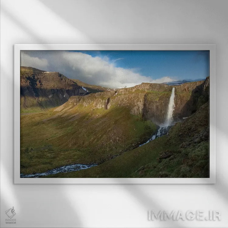 تابلو آبشار گروندارفوس، گروندارفیوردور، شبهجزیره اسنافلسنس، وستورلند، ایسلند اثر گارث مککورمک - نمای قابدار سفید