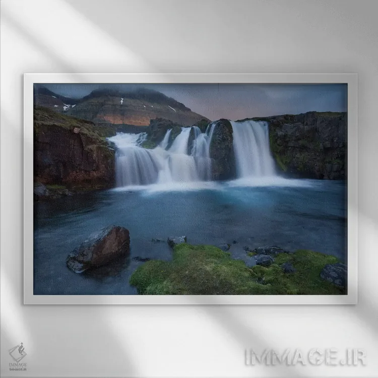تابلو آبشار کیرکیوفلسفوس، گروندارفیوردور، شبهجزیره اسنافلسنس، وستورلند، ایسلند اثر گارث مککورمک - نمای قابدار سفید