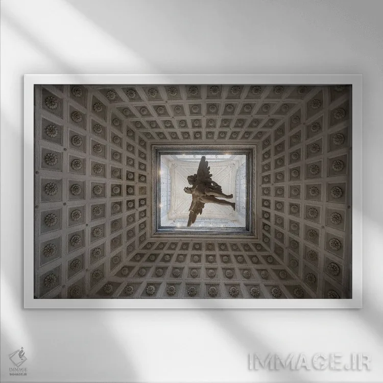 تابلو فرشتهٔ سقوطکرده اثر گیلیارد برسسان - نمای قابدار سفید