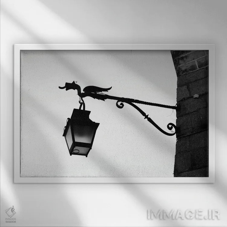 تابلو شهر اژدها اثر گیلیارد برسسان - نمای قابدار سفید