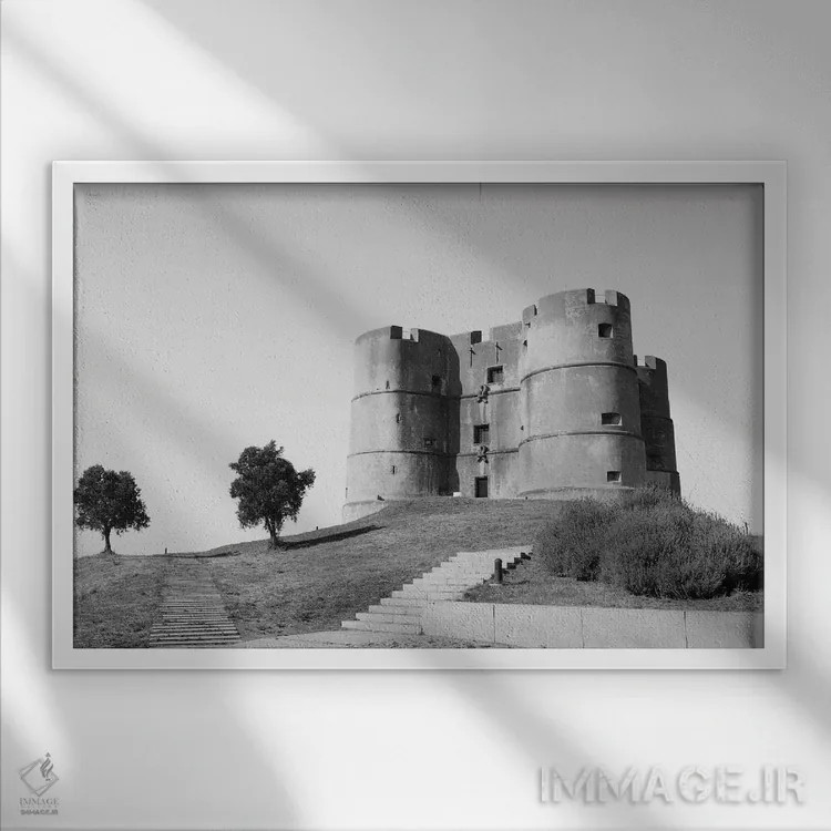 تابلو قلعه اورامونته اثر گیلیارد برسسان - نمای قابدار سفید