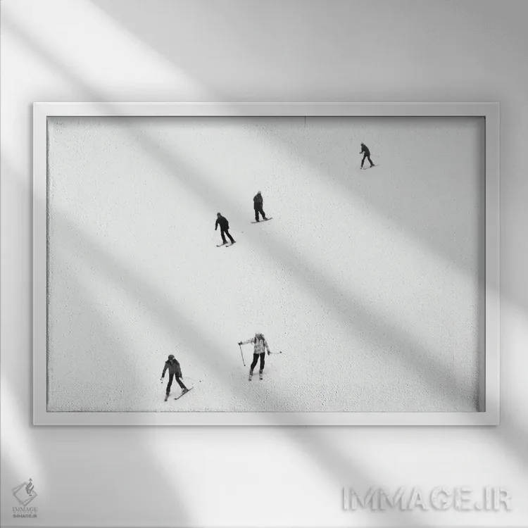 تابلو مینیمالیسم اسکی اثر گیلیارد برسسان - نمای قابدار سفید