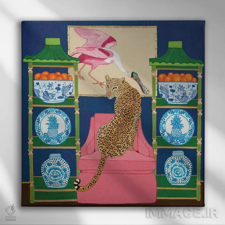 تابلو یوزپلنگ چینی در اتاق نشیمن با کوزه زنجبیلی آبیسفید و منقار قاشقی رزفام اثر گرین ارکید بوتیک (بوتیک هنری) - نمای روبهرو روی دیوار