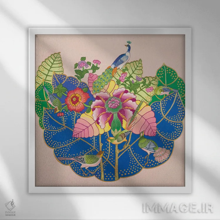 تابلو طرح چینی برگ توتون با پرندگان استوایی و طاووس اثر گرین ارکید بوتیک (بوتیک هنری) - نمای قابدار سفید