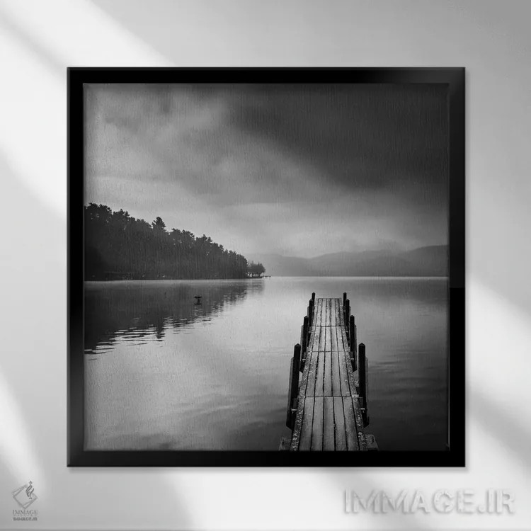 تابلو نمای دریاچه با اسکله ۲ اثر جورج دیگالاکیس - نمای قابدار مشکی