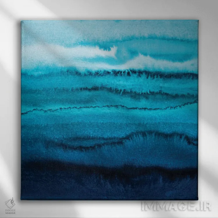 تابلو در میان جریان جزر و مد اثر مونیکا استریگل - نمای روبهرو روی دیوار
