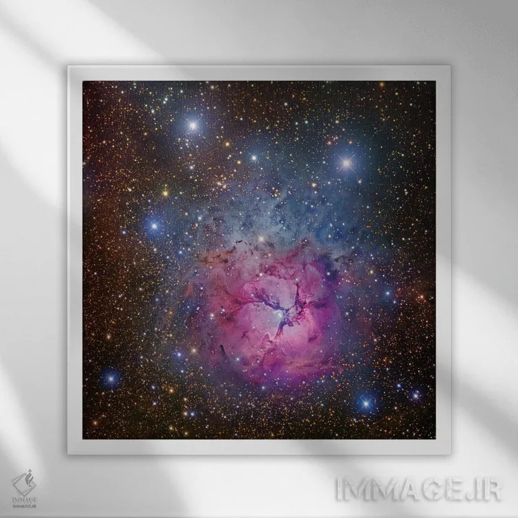 تابلو Trifid Nebula I,M20، سحابی سهتایی I اثر رابرت گندلر - نمای قابدار سفید