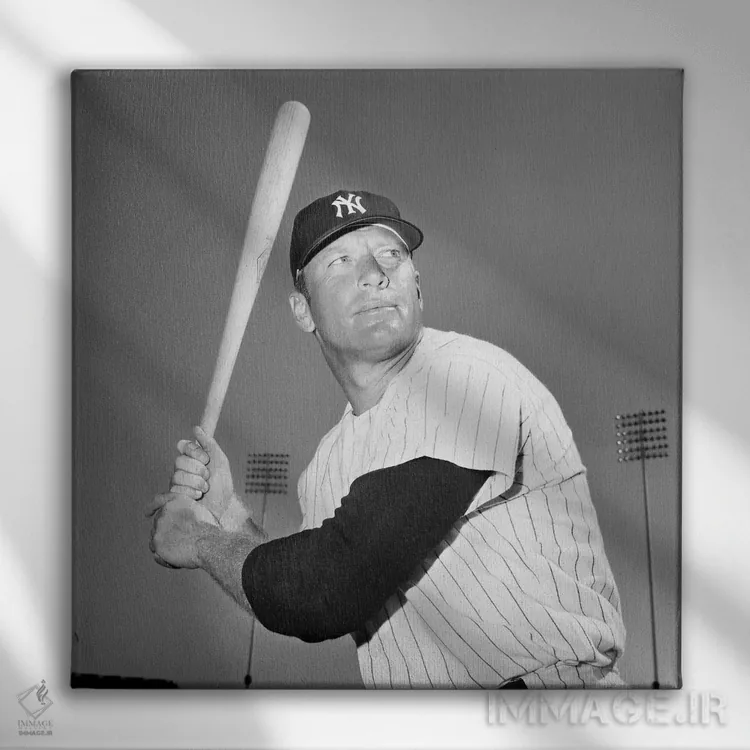 تابلو میکی منتل (۱۹۳۱–۱۹۹۵) اثر ناشناس - نمای روبهرو روی دیوار