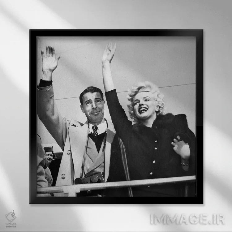 تابلو C1954,مونرو و دیمجیو، حدود ۱۹۵۴ اثر ناشناس - نمای قابدار مشکی