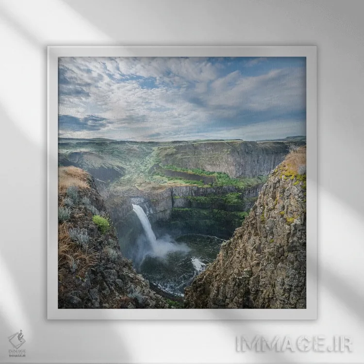 تابلو at Palouse Falls State Park.,آبشار پالوز در بهار، پارک ایالتی پالوز فالز، واشنگتن، آمریکا اثر گری لوهِم - نمای قابدار سفید