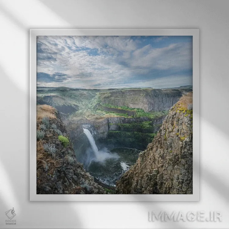 تابلو at Palouse Falls State Park.,آبشار پالوز در بهار، پارک ایالتی پالوز فالز، واشنگتن، آمریکا اثر گری لوهِم - نمای قابدار سفید