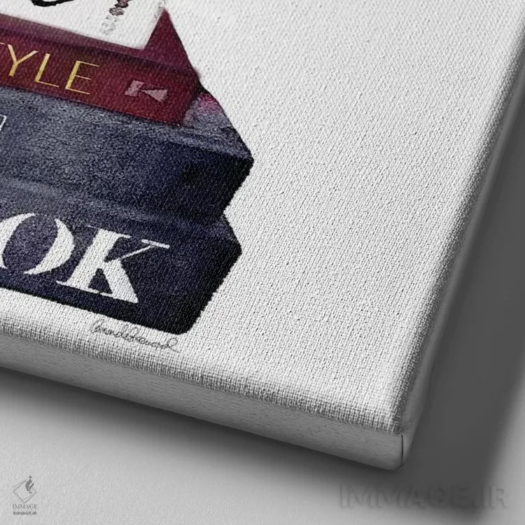 تابلو دستهای کتاب فشن با یک بولداگ فرانسوی اثر آماندا گرینوود - نمای نزدیک بافت بوم