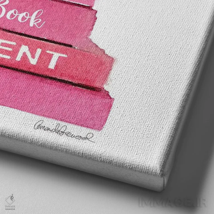 تابلو کتابهای فشن صورتی با یک کیف صورتی اثر آماندا گرینوود - نمای نزدیک بافت بوم