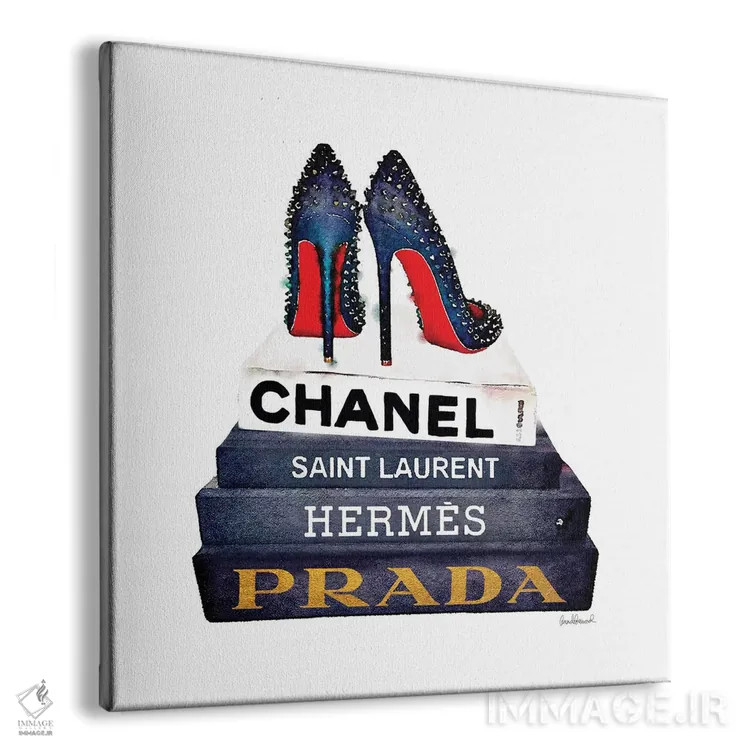 تابلو دستهای کتاب فشن با کفشهای میخدار اثر آماندا گرینوود - نمای پرسپکتیو محصول