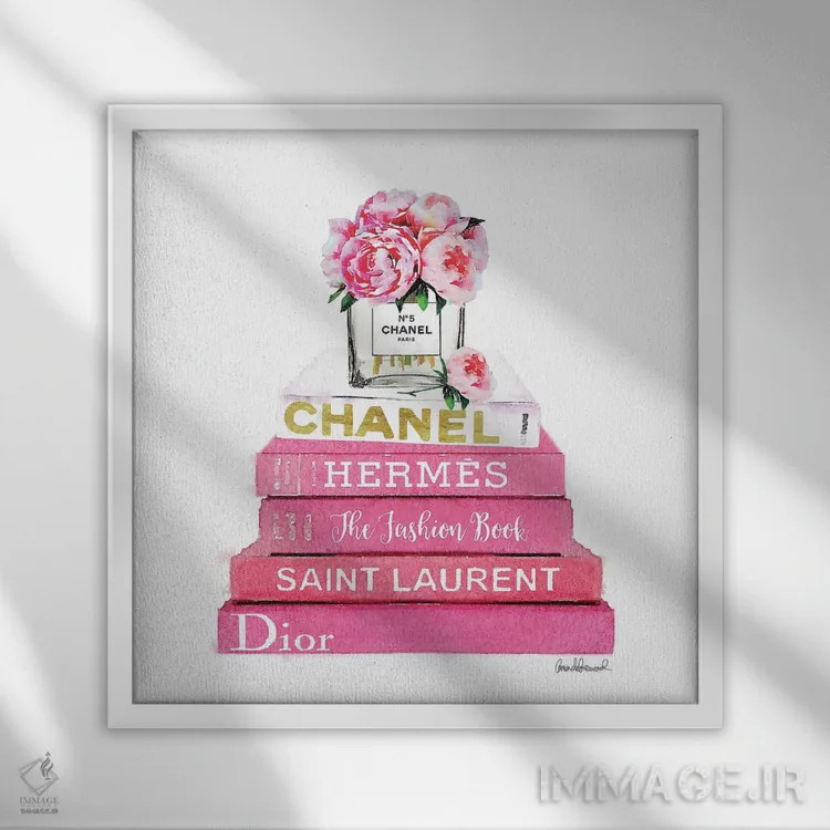 تابلو کتابهای فشن صورتی با گل صدتومانی صورتی اثر آماندا گرینوود - نمای قابدار سفید