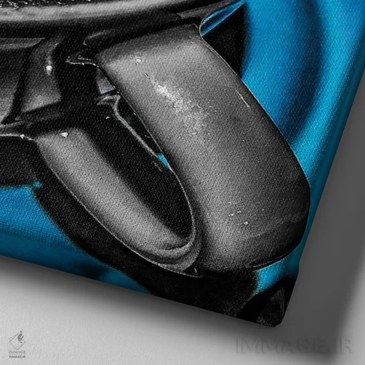 تابلو گرداب آبی لاته (نوشیدنی) اثر هایدی بنون - نمای نزدیک بافت بوم