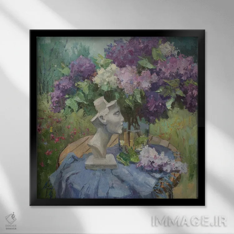 تابلو یاس بنفش با سر نفرتیتی اثر کنتس آرت (هنرمند یا استودیو) - نمای قابدار مشکی