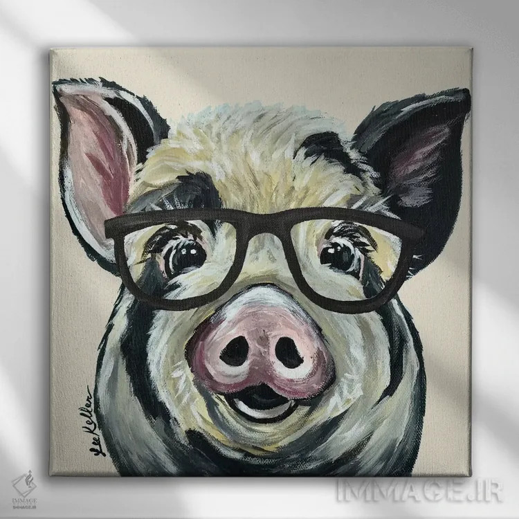 تابلو سارج خوک با عینک روی کرم اثر هیپی هاوند استودیوز (استودیو هنری) - نمای روبهرو روی دیوار