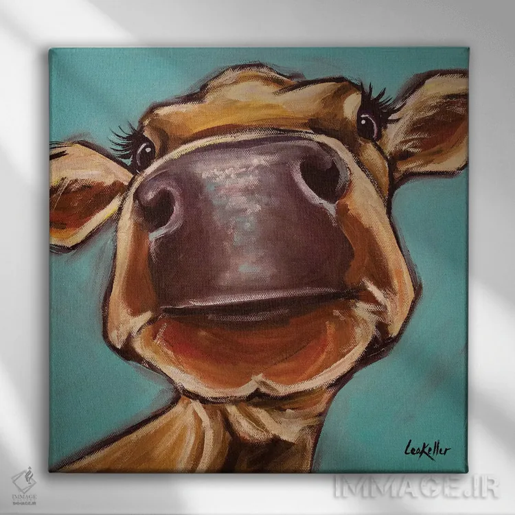 تابلو نمای نزدیک گاو اثر هیپی هاوند استودیوز (استودیو هنری) - نمای روبهرو روی دیوار