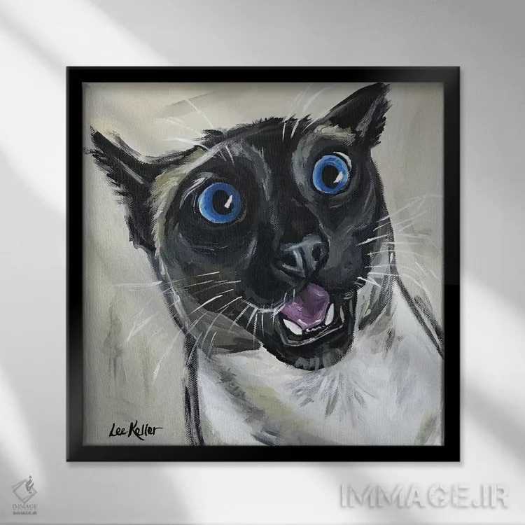 تابلو گربه سیامی بامزه مارلی اثر هیپی هاوند استودیوز (استودیو هنری) - نمای قابدار مشکی