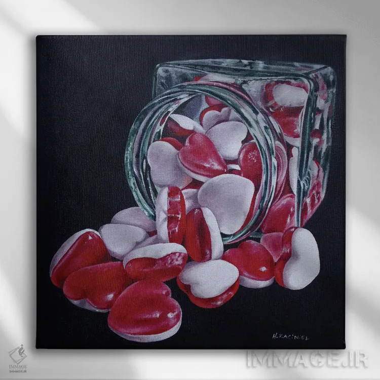 تابلو شیشه قلبها اثر هانا کاچینیل - نمای روبهرو روی دیوار