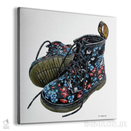 تابلو لباس فلوایر (برند/واژهسازی) اثر هانا کاچینیل - نمای پرسپکتیو محصول