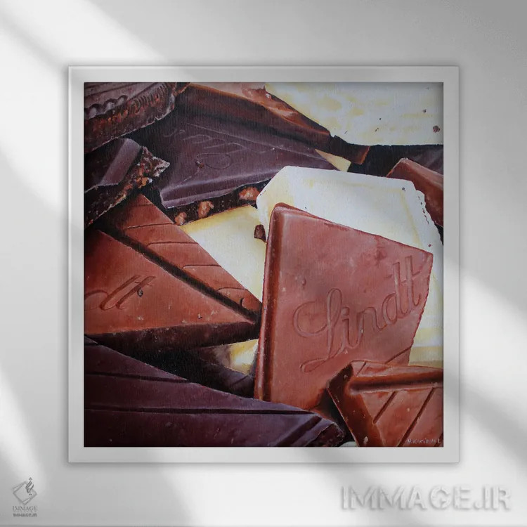 تابلو سعادت سوئیسی اثر هانا کاچینیل - نمای قابدار سفید