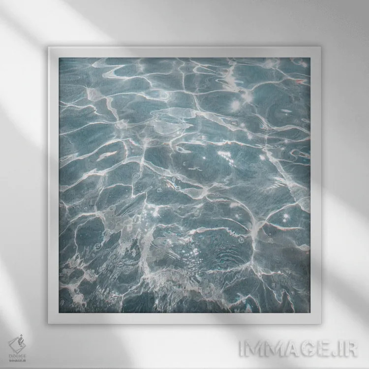 تابلو آب زلال دریای کریستالی اثر هنریکه شنک - نمای قابدار سفید