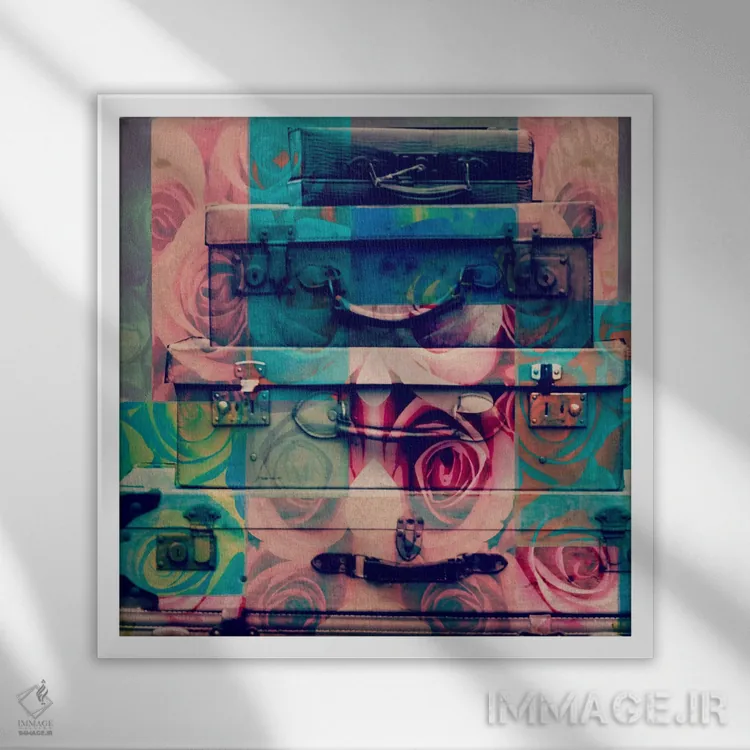 تابلو چمدان گلدار قدیمی اثر فایو بای فایو کالکتیو - نمای قابدار سفید