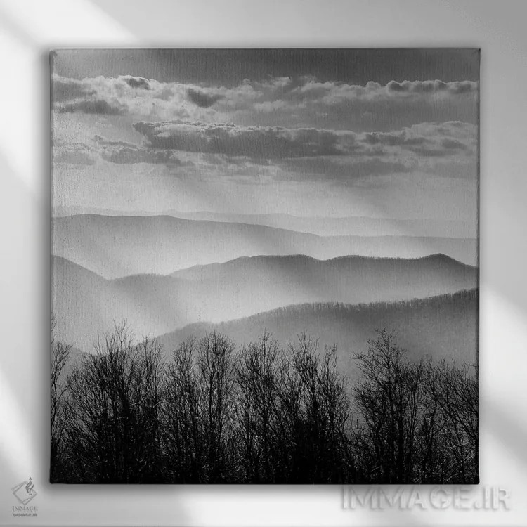 تابلو کوههای مهآلود اثر فوتوآیانسی استودیو (استودیو عکاسی) - نمای روبهرو روی دیوار