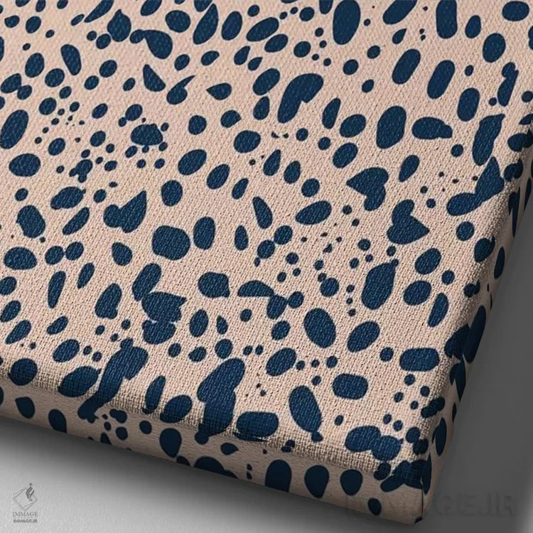 تابلو دلیر و مهربان سه اثر کارولین آلفردز - نمای نزدیک بافت بوم