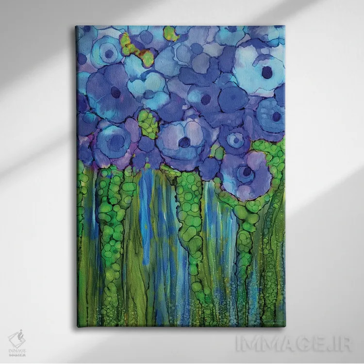 تابلو شکوفههای خشخاش اثر کارول کاوالاریس - نمای روبهرو روی دیوار