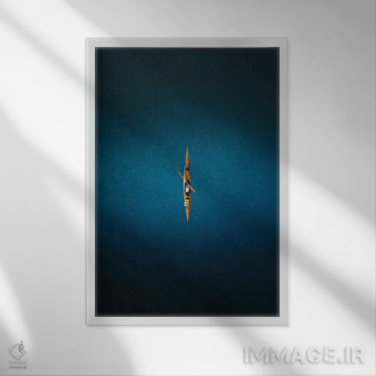 تابلو چشم آبی اثر آندریا کاروزو - نمای قابدار سفید