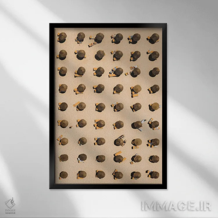 تابلو دایرههای کاه اثر آندریا کاروزو - نمای قابدار مشکی