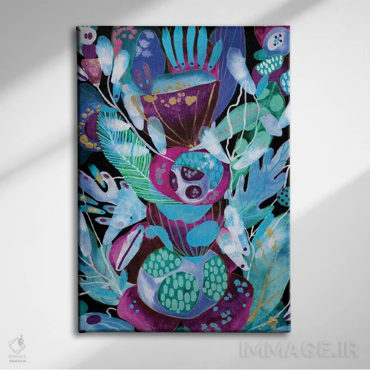 تابلو جادوی آبی اثر کایِنا بلانکا - نمای روبهرو روی دیوار