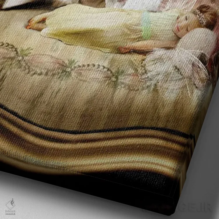 تابلو کریسمس خرسوار شاد اثر شارلوت بیرد - نمای نزدیک بافت بوم