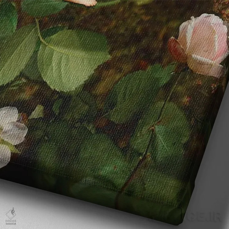 تابلو پری گل رز اثر شارلوت بیرد - نمای نزدیک بافت بوم