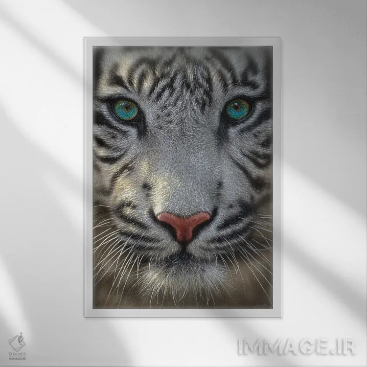 تابلو ببر سفید اثر کالین بوگل - نمای قابدار سفید