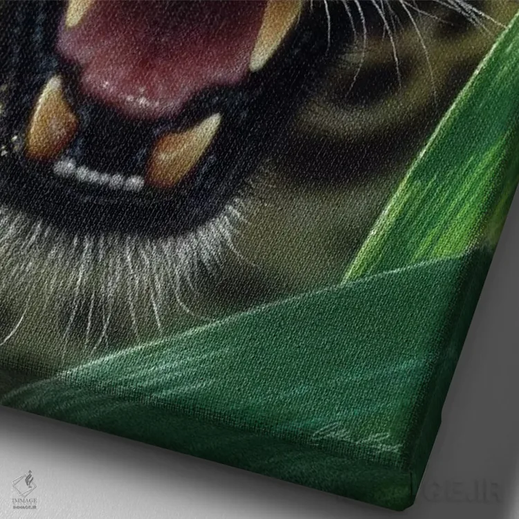 تابلو کمین جگوار (عمودی) اثر کالین بوگل - نمای نزدیک بافت بوم