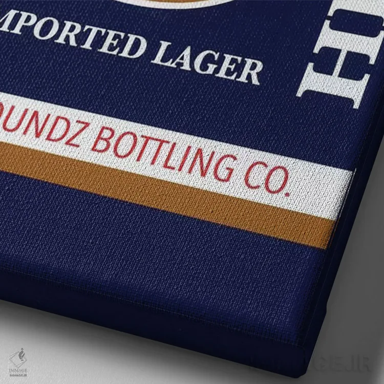 تابلو آبجوی وارداتی سگ گاوچران هیلِر (نوع سگ و آبجو) اثر کاریکاتورهای سگ (استودیو تخصصی کاریکاتور حیوانات) - نمای نزدیک بافت بوم