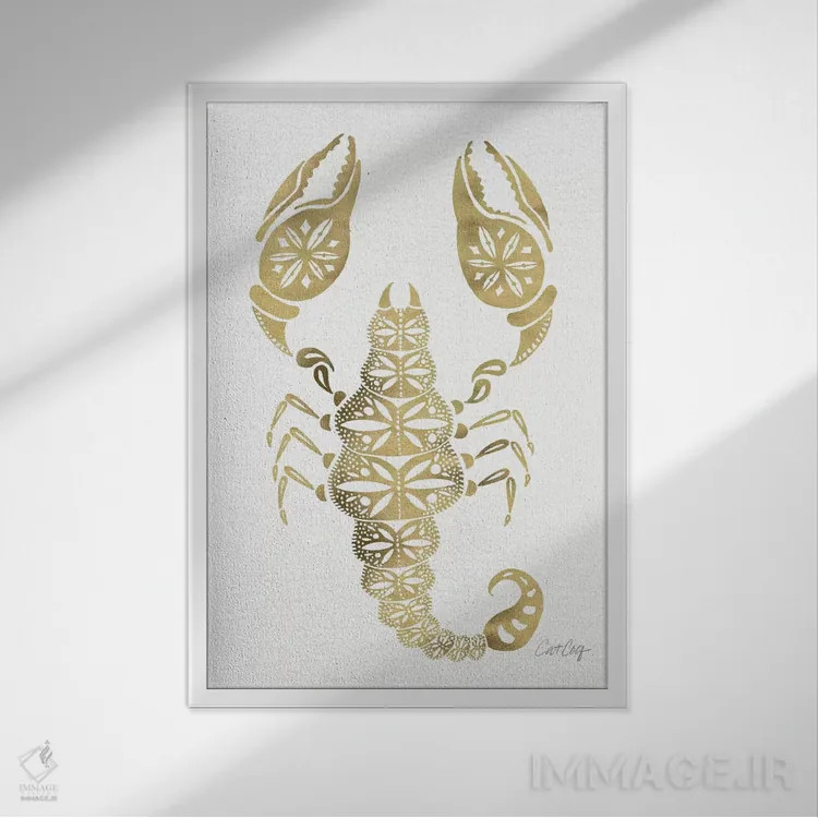 تابلو عقرب طلایی اثر کت کوکیلت - نمای قابدار سفید