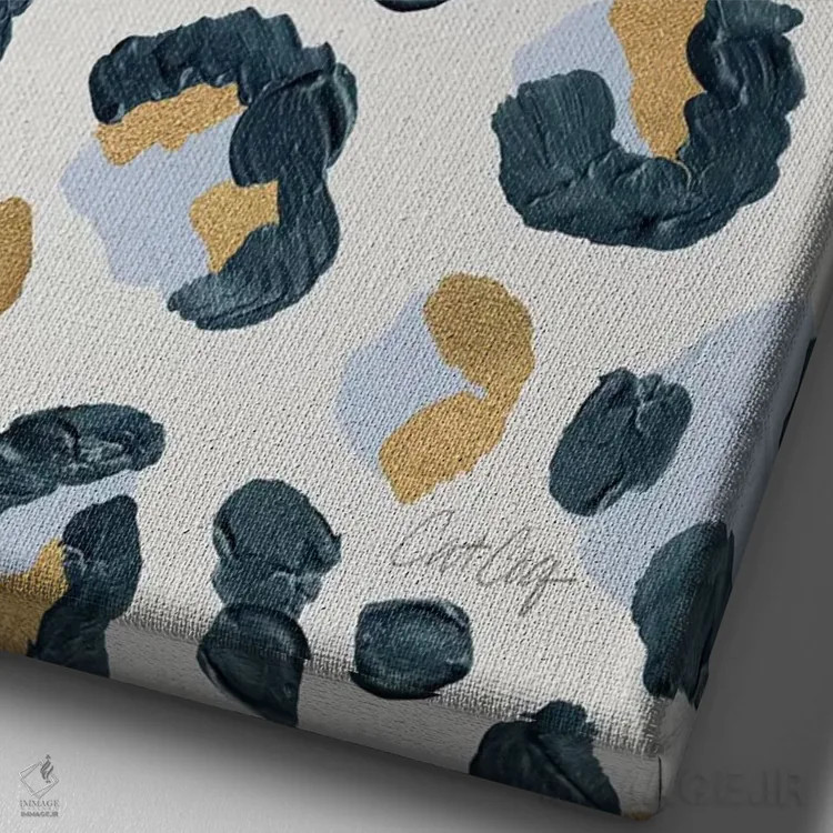 تابلو پلنگ برفی اثر کت کوکیلت - نمای نزدیک بافت بوم