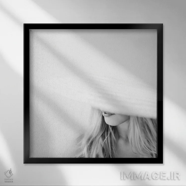 تابلو اِل (نام فرانسوی زنانه) اثر اینگرید بدوز - نمای قابدار مشکی