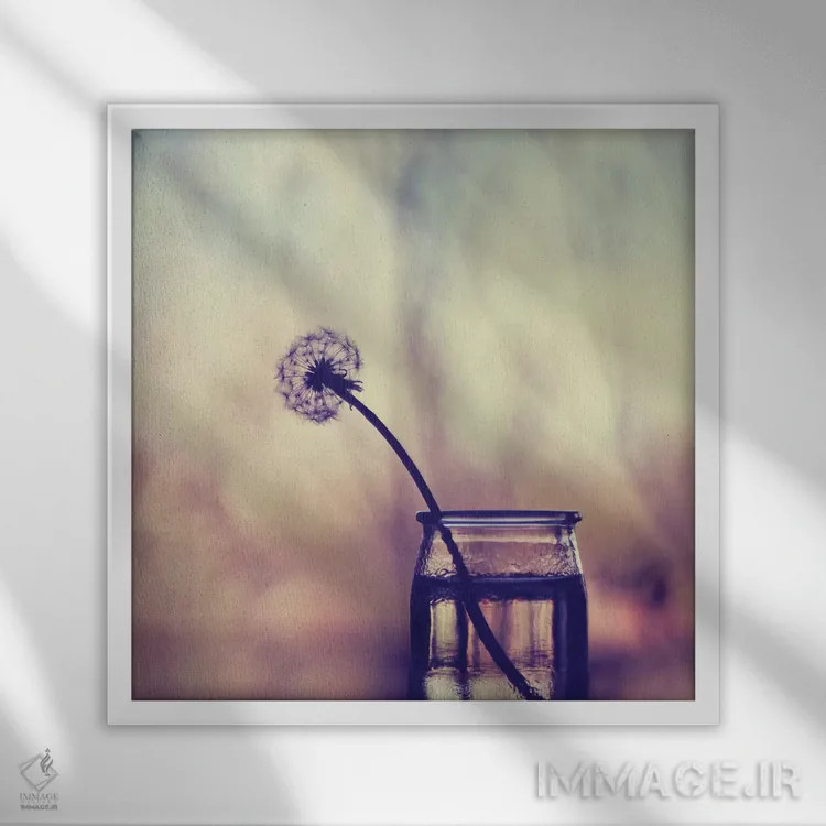 تابلو تنها اثر اینگرید بدوز - نمای قابدار سفید